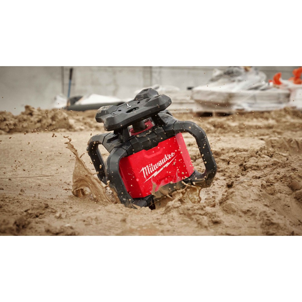 Аккумуляторный ротационный лазерный нивелир Milwaukee M18 RLOH600-201C