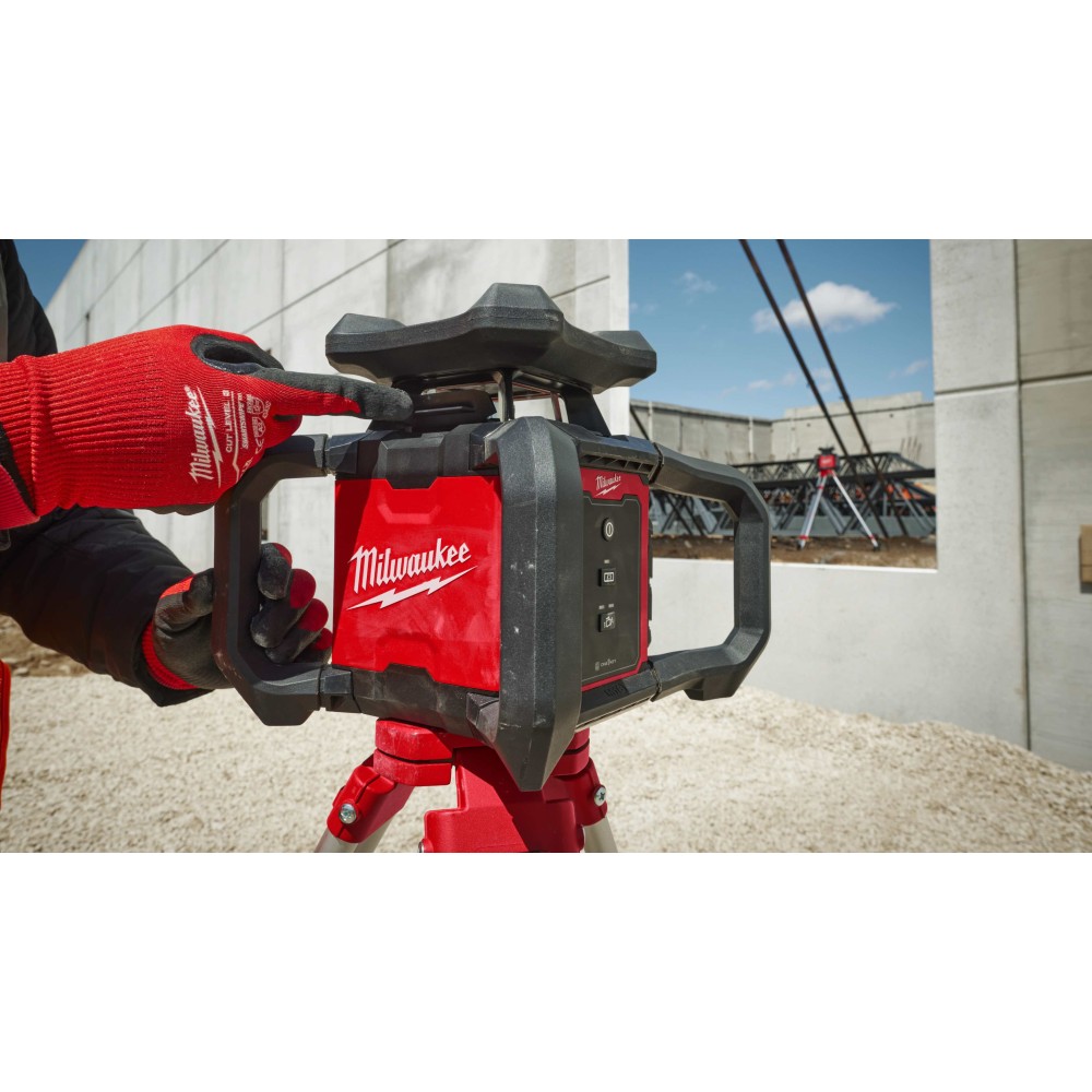 Аккумуляторный ротационный лазерный нивелир Milwaukee M18 RLOH600-201C