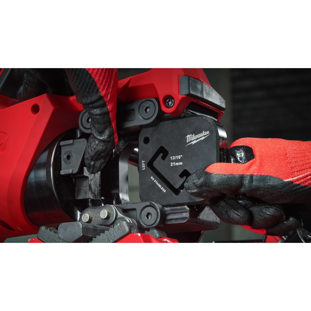 Аккумуляторный инструмент для резки профилей Milwaukee M18 STSO-0B