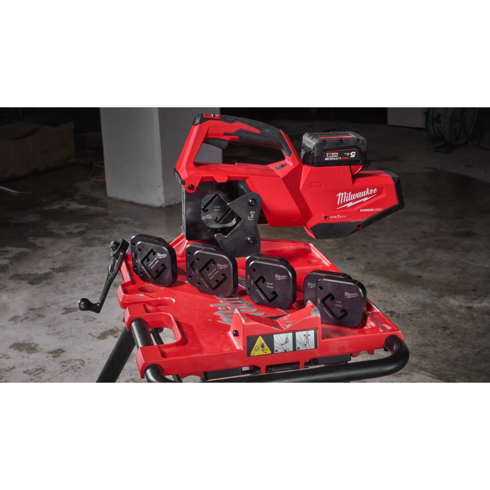 Аккумуляторный инструмент для резки профилей Milwaukee M18 STSO-0B