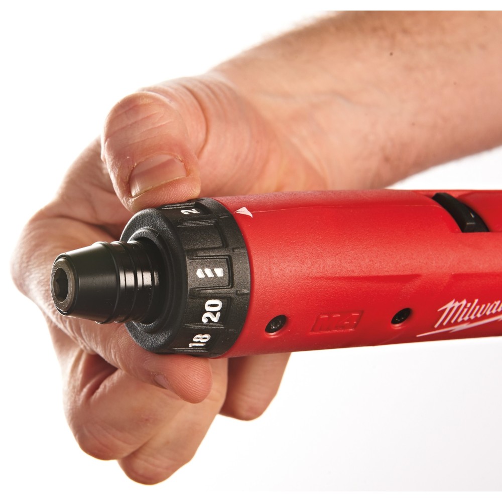 Аккумуляторная отвертка Milwaukee M4 D-202B