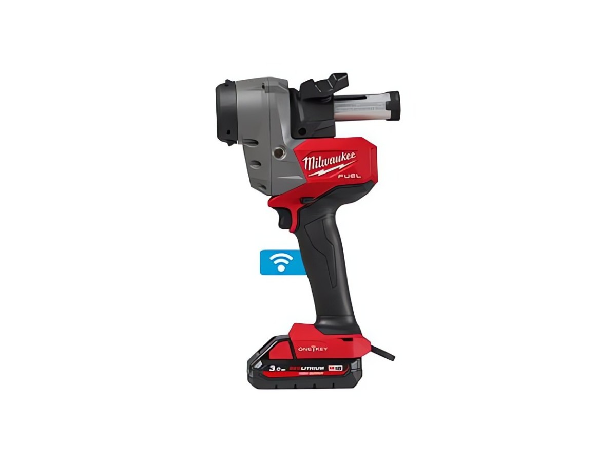 MILWAUKEE® представляет более безопасное и быстрое снятие изоляции с кабеля для специалистов энергетики