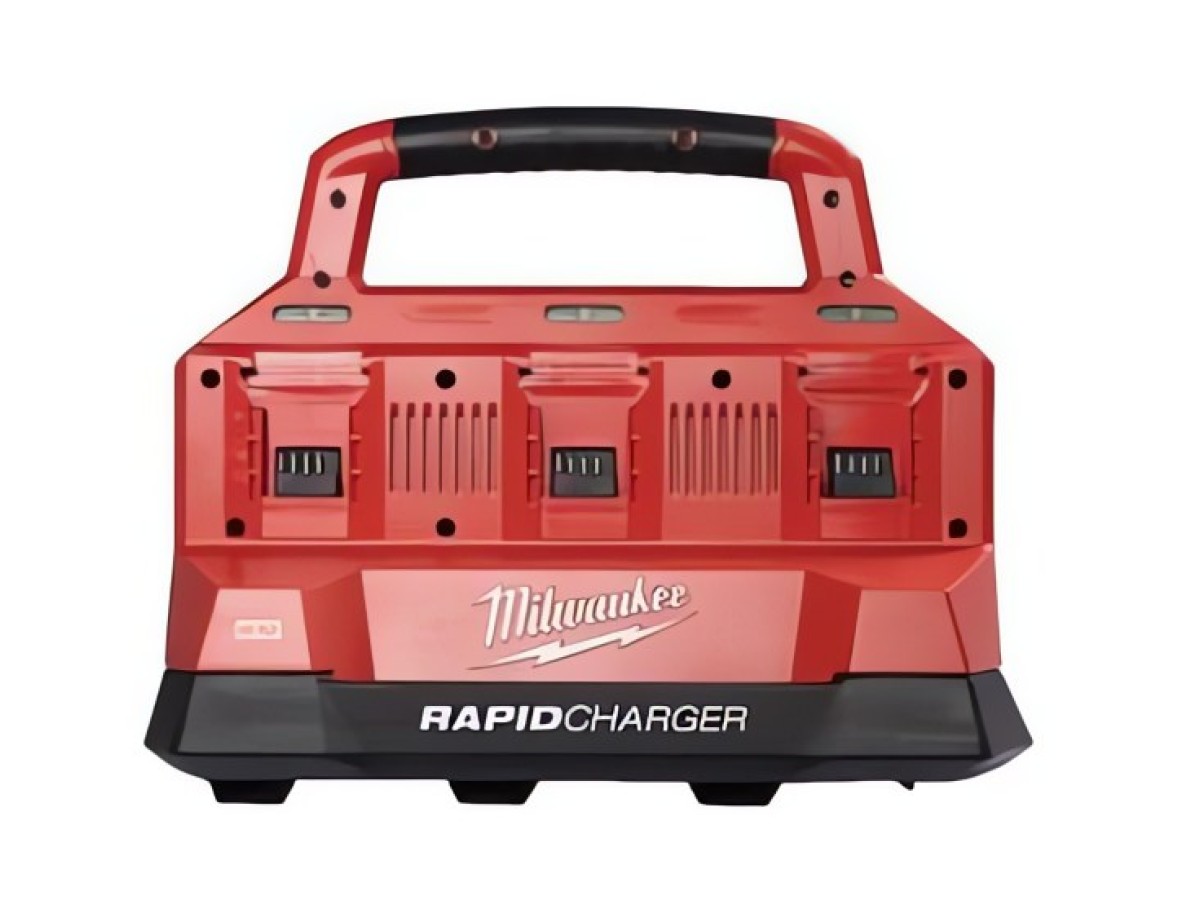 MILWAUKEE® представляет портативное решение для зарядки — новое шестипортовое быстрое зарядное устройство M18™ PACKOUT™