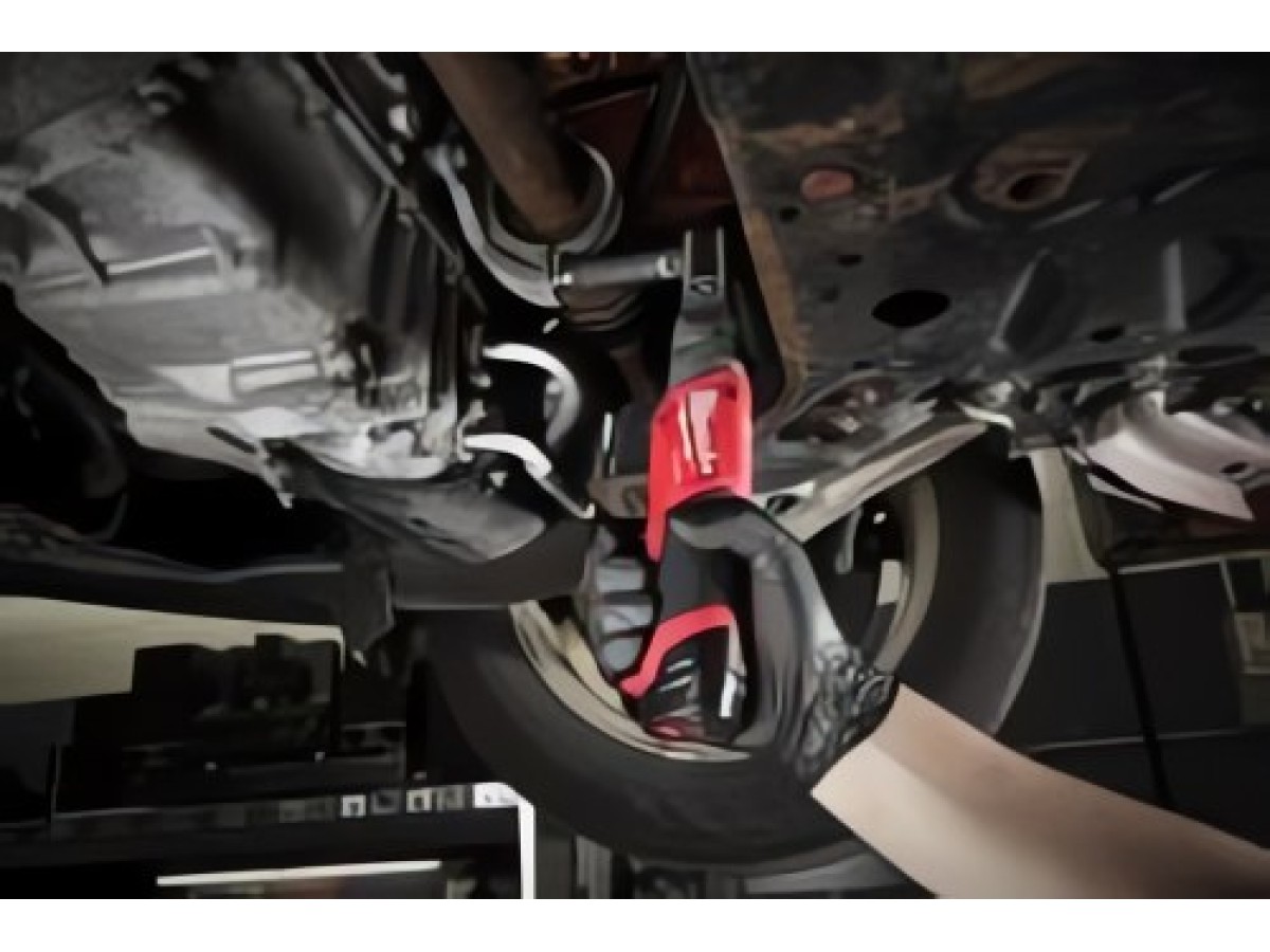 Milwaukee Tool расширяет линейку трещоток, представляя НОВЫЕ M12 FUEL™ трещотки с увеличенным вылетом