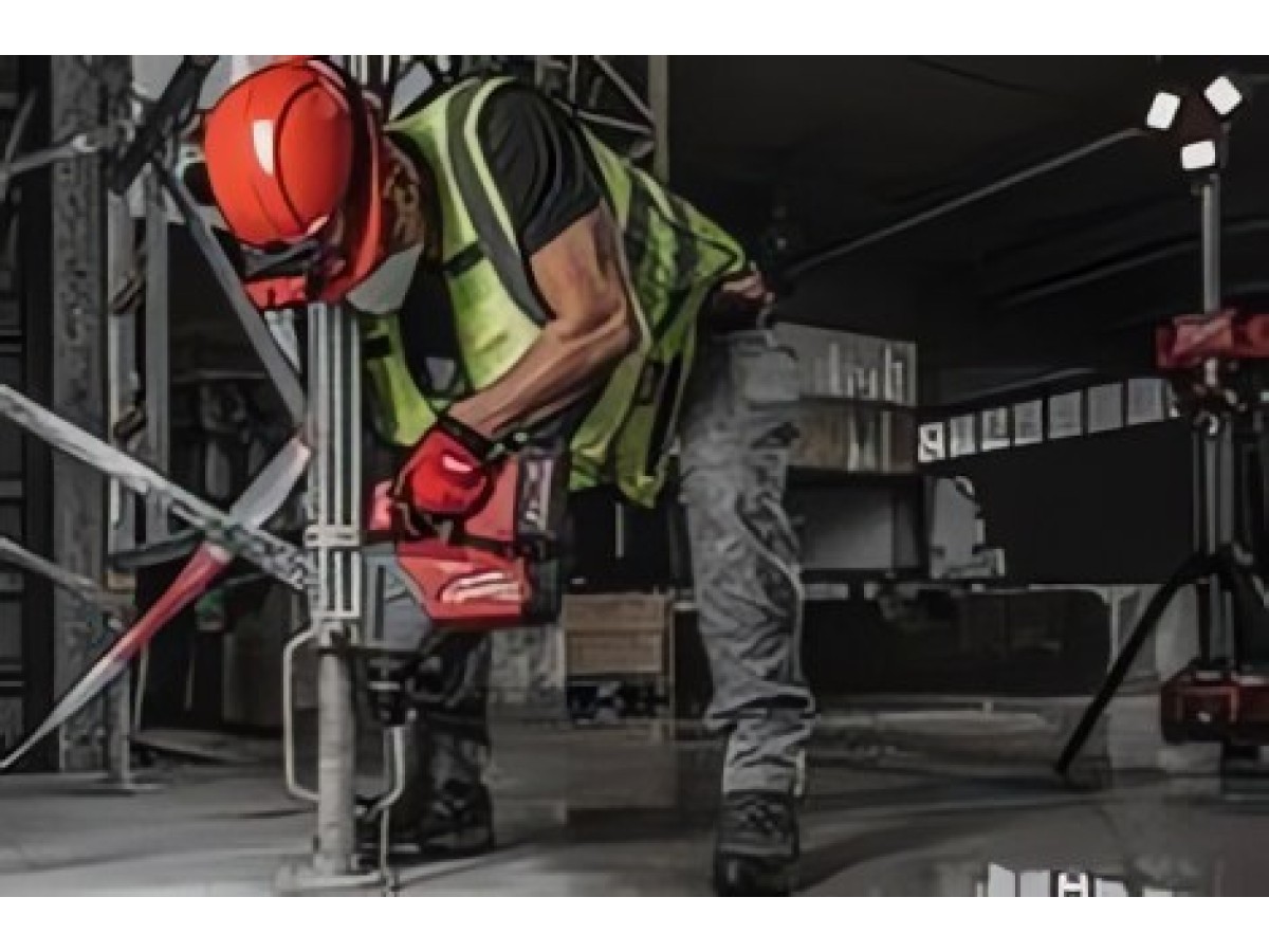 MILWAUKEE® выводит решения в категории перфораторов на новый уровень с перфоратором M18 FUEL™ второго поколения, 4-режимным, 26 мм, SDS-Plus