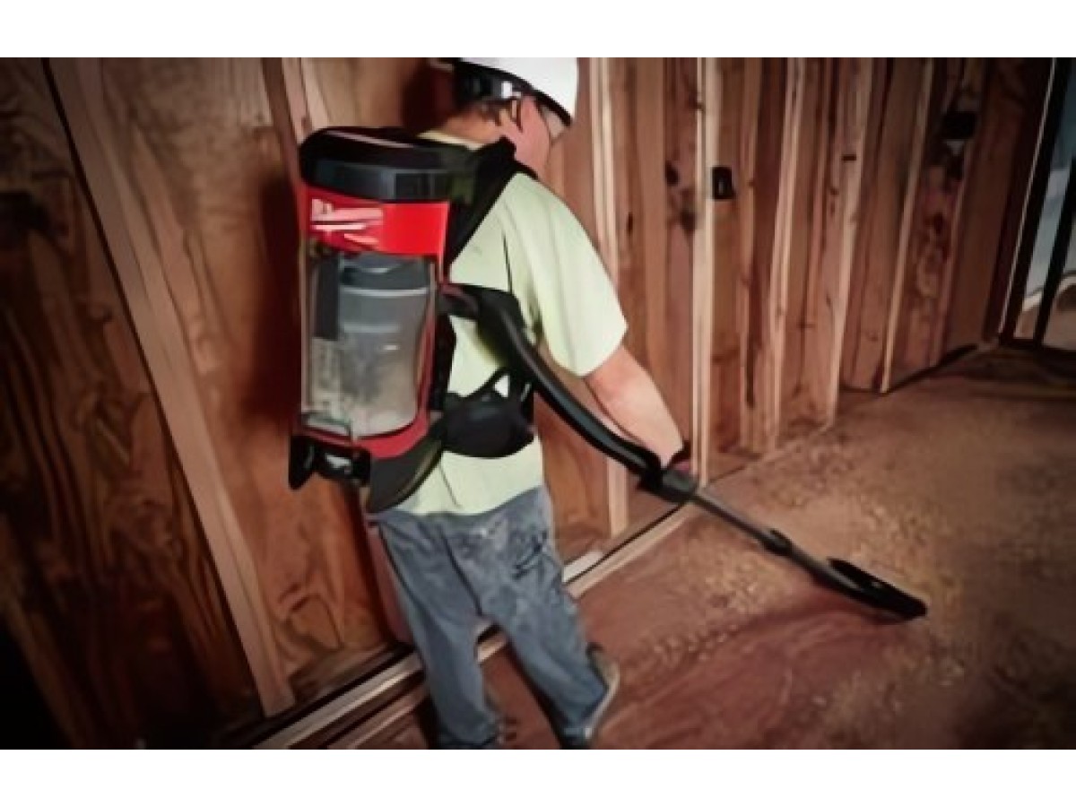 Носите на спине, подвешивайте или переносите новый ранцевый пылесос Milwaukee® M18 FUEL™ куда угодно!