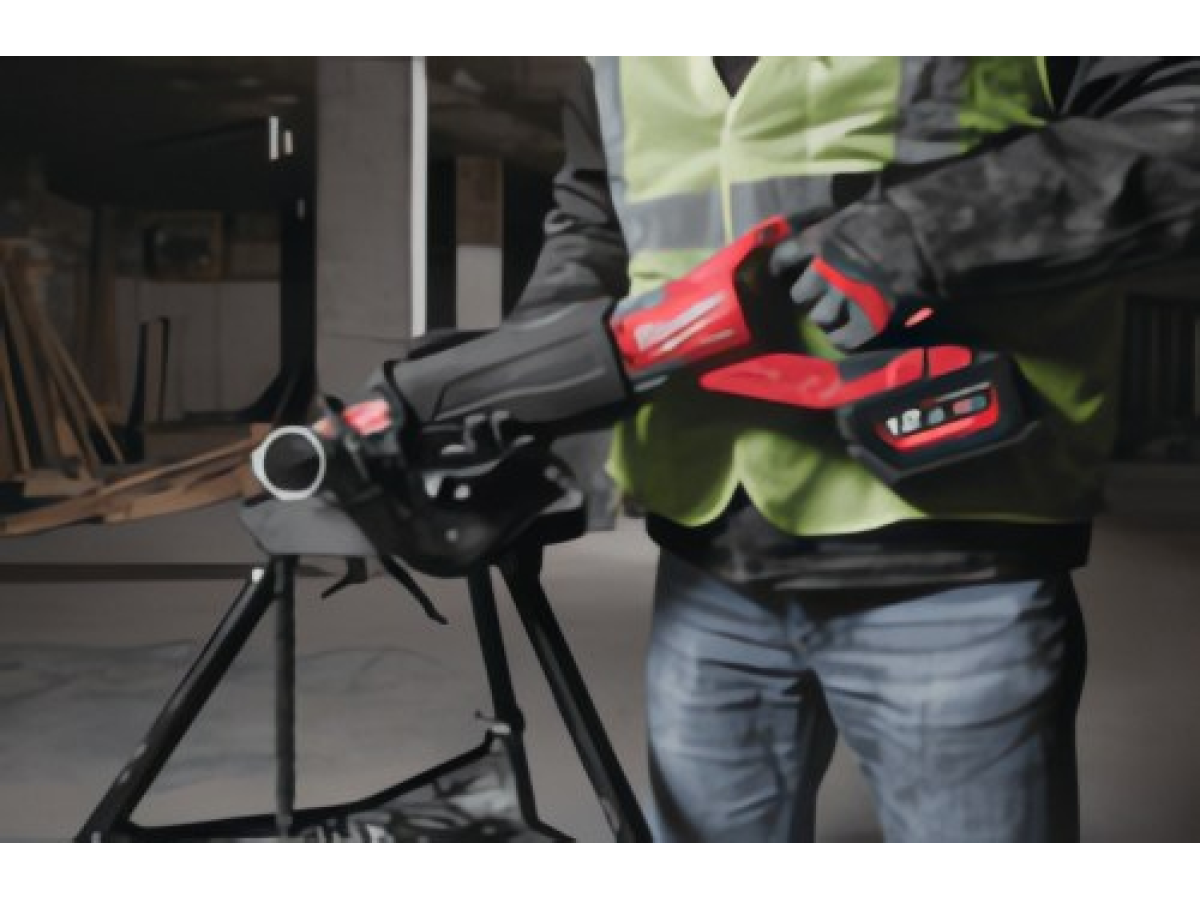 Следующий прорыв уже здесь: Milwaukee® создала первую в мире аккумуляторную SUPER SAWZALL®
