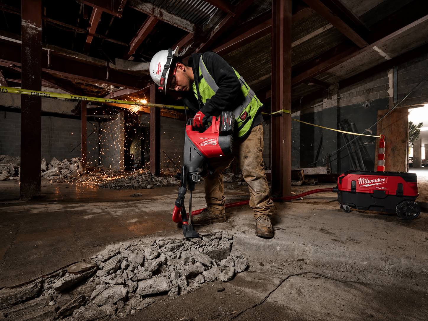 Milwaukee M18 FUEL 45 мм SDS-MAX комплект