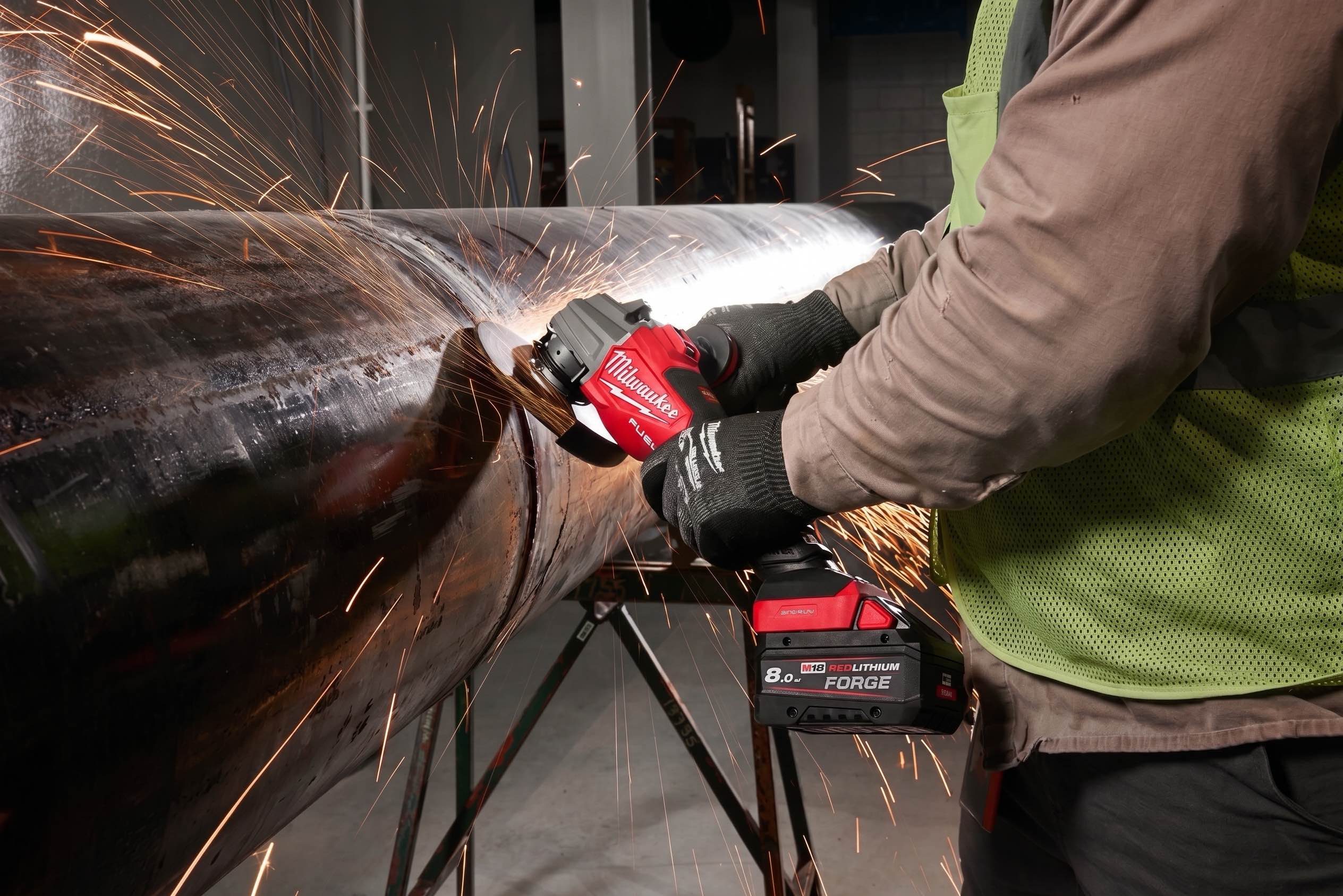 Milwaukee M18 FUEL 125 мм резка и шлифование
