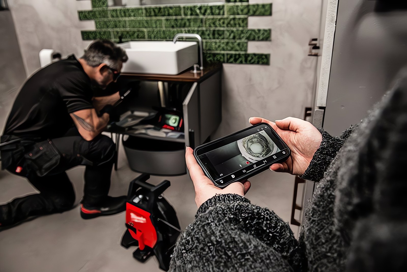 MILWAUKEE® делает инспекционные работы ещё мобильнее с новыми компактными решениями M12™