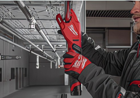 MILWAUKEE® M12™ RAPTOR™ обеспечивает самые быстрые и чистые резы на уже смонтированных трубах