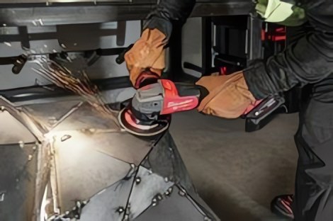 MILWAUKEE® M18 FUEL™ 115/125 мм: углошлифовальные машины с тормозом обеспечивают повышенную безопасность на рабочей площадке