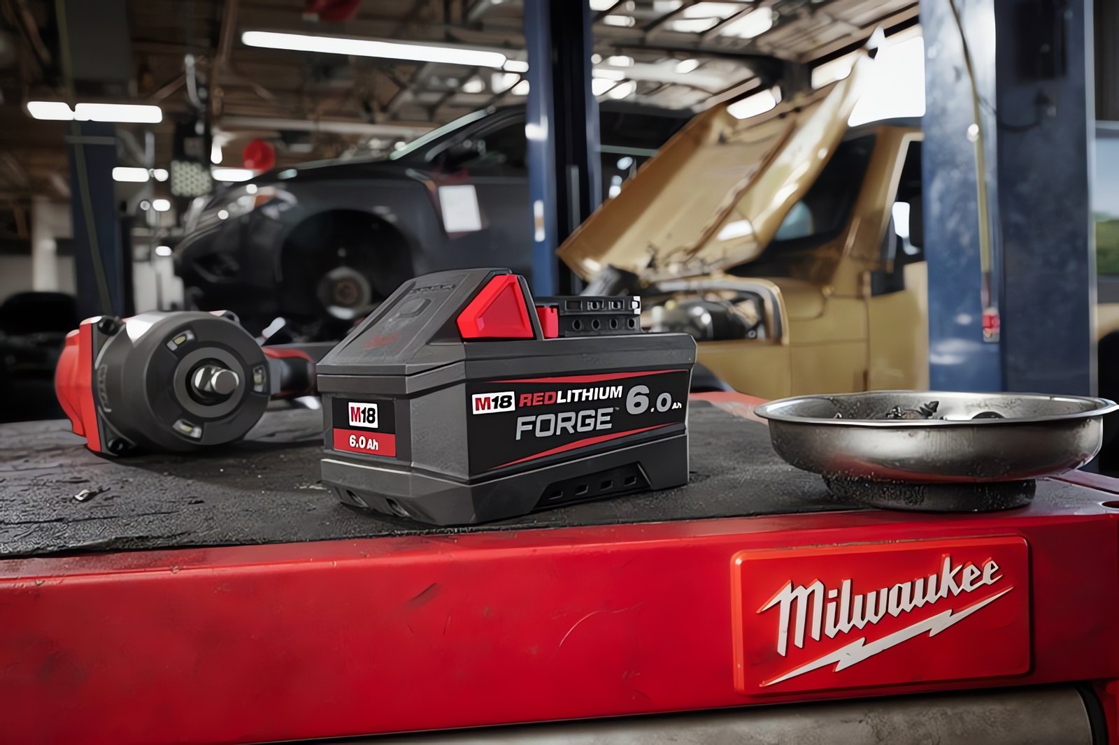 MILWAUKEE® повышает мощность и сокращает простои на стройплощадке с выходом нового аккумулятора M18™ FORGE™ 6.0 А·ч