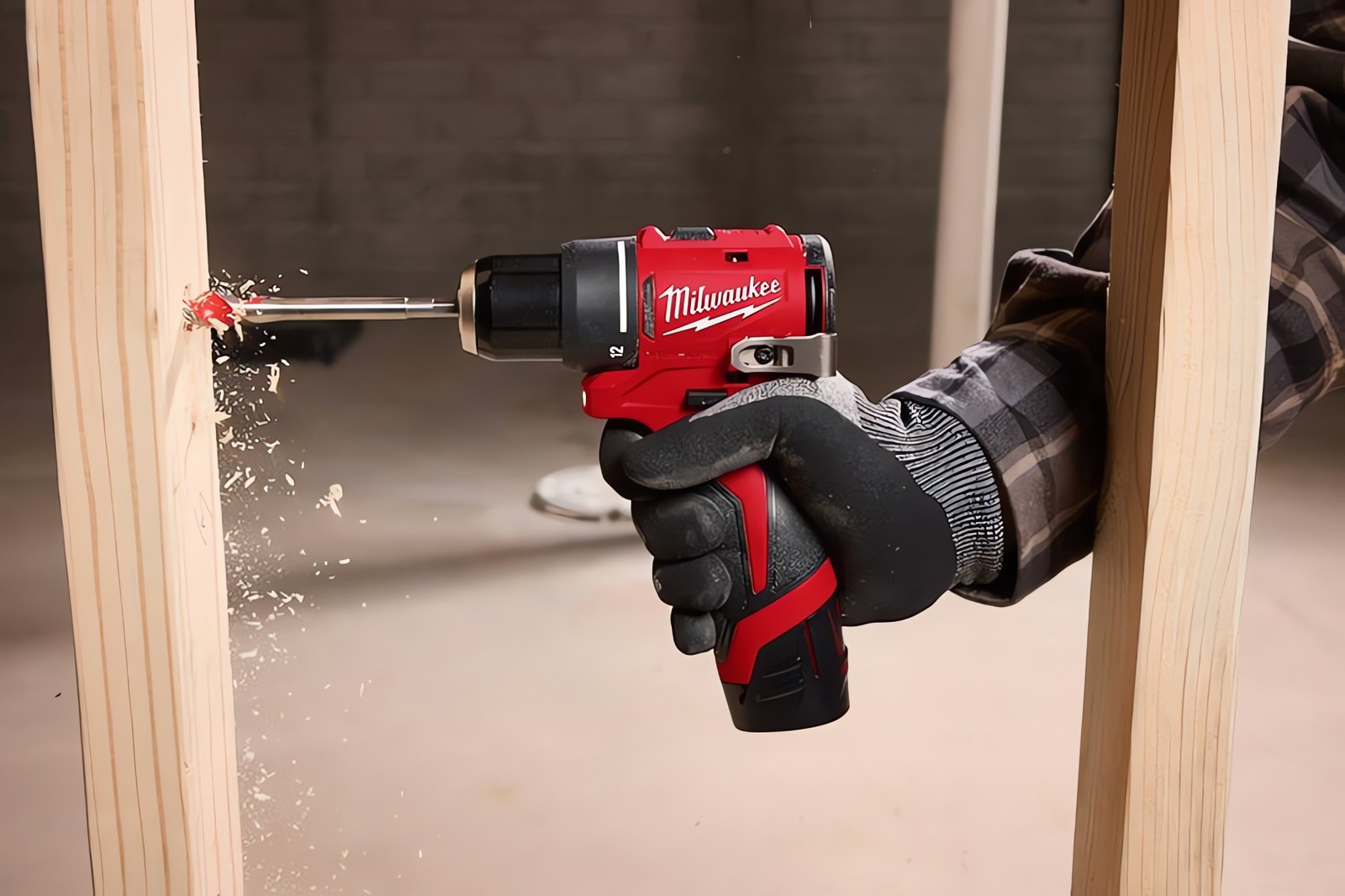 MILWAUKEE® предлагает самые компактные и лёгкие решения для сверления и заворачивания крепежа