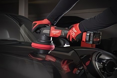 MILWAUKEE® представляет две новые полировальные машины для работы с серьёзными дефектами покрытия