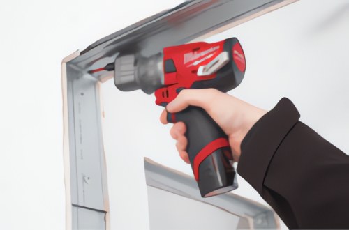 Milwaukee® представляет M12™ FPDX — высокопроизводительную компактную систему 6-в-1 с ударной дрелью для максимальной универсальности