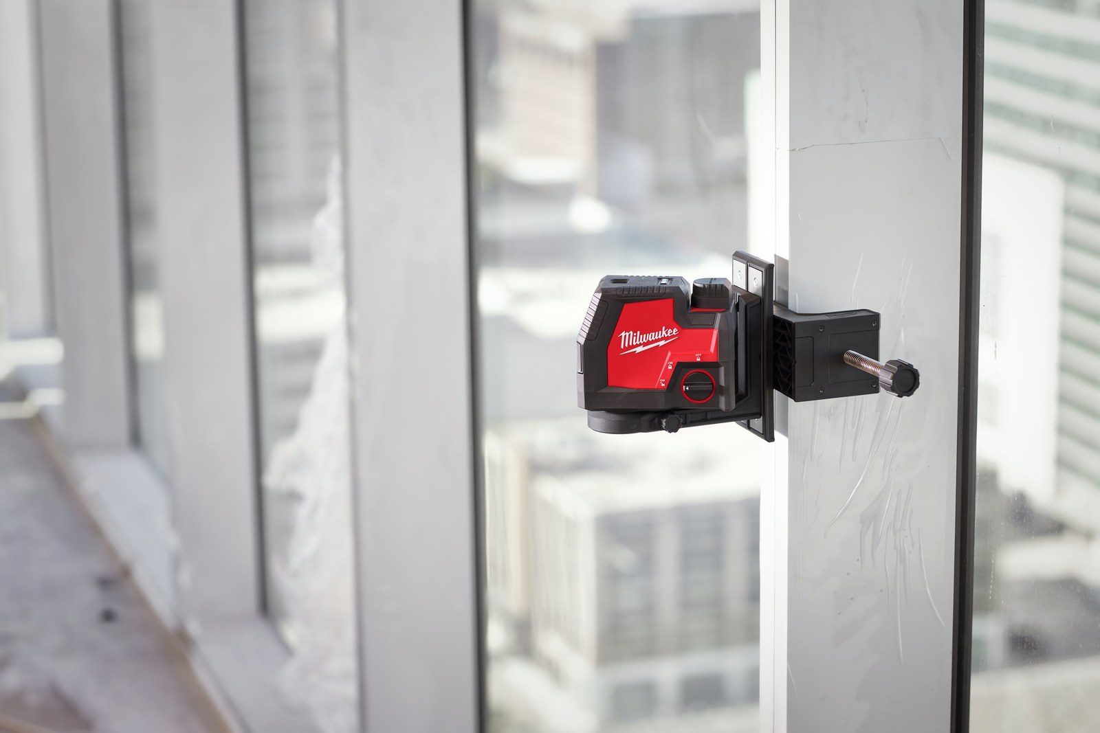 MILWAUKEE® представляет новое решение в линейке лазерных измерительных инструментов