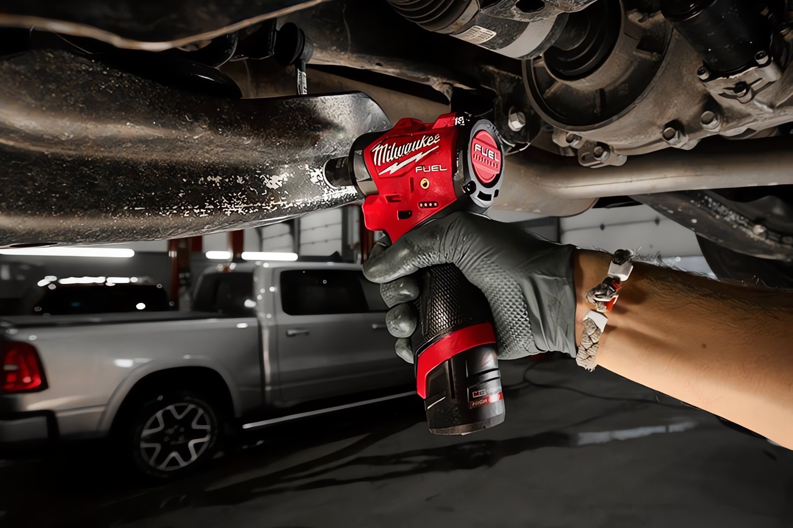 MILWAUKEE® представляет новую линейку субкомпактных ударных гайковёртов M12 FUEL™