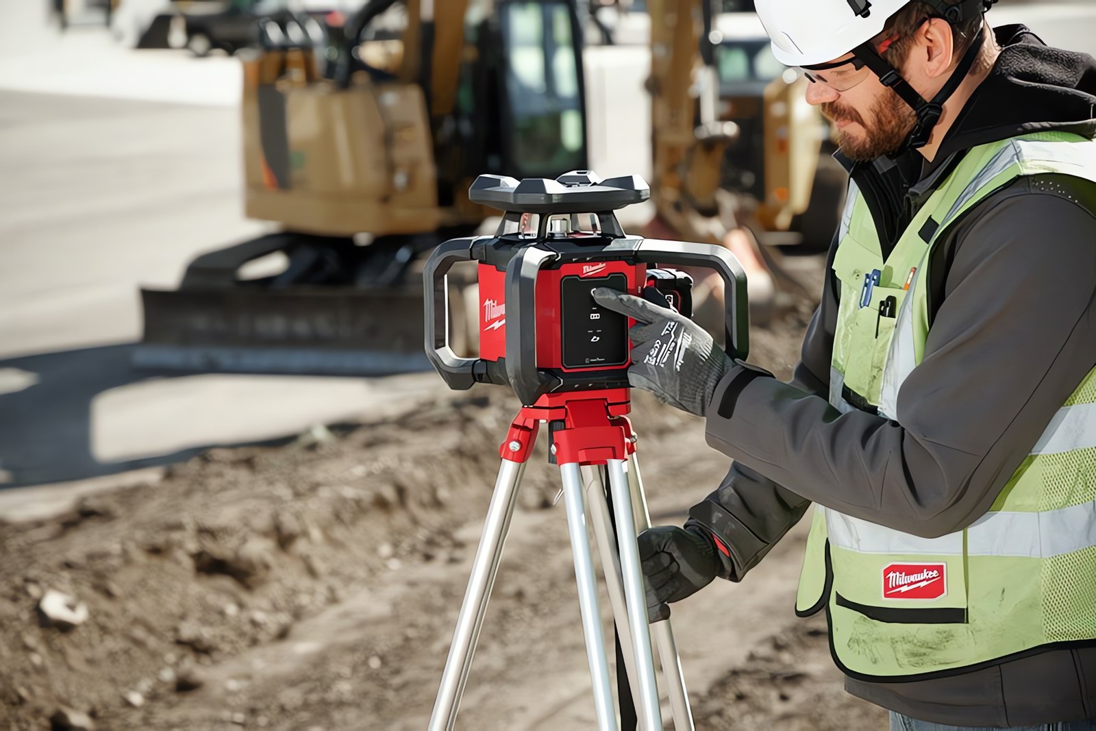 MILWAUKEE® представляет первые ротационные лазеры M18™ и аксессуары к ним