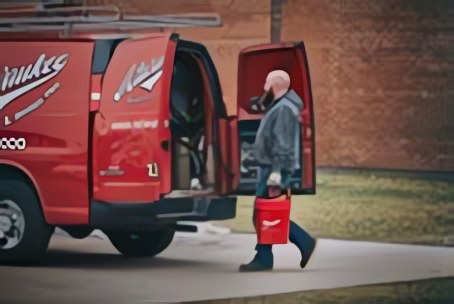 Milwaukee® представляет самые портативные прочистные машины для канализационных и сливных труб в отрасли.