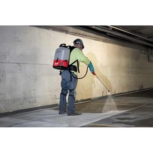Milwaukee® представляет систему M18™ SWITCH TANK™ — первую в отрасли сменную систему опрыскивателя и подачи воды