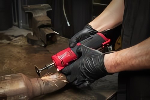 MILWAUKEE® расширяет линейку прямошлифовальных машин, представив M12 FUEL™ Straight Die Grinder