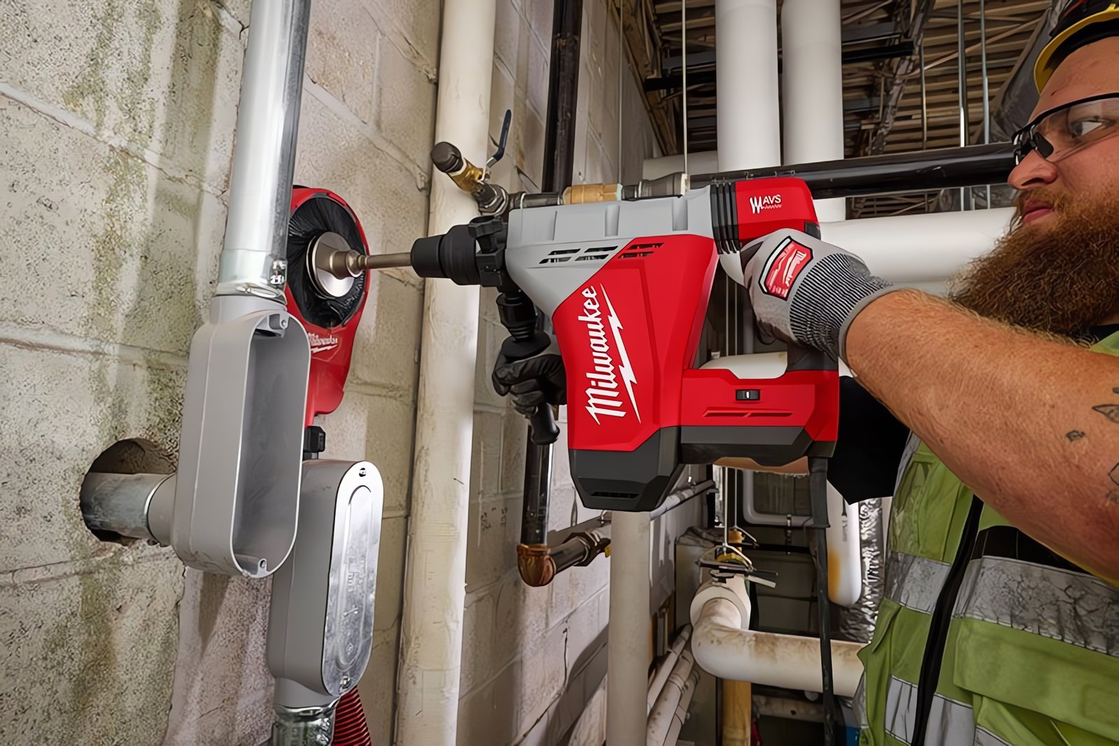 MILWAUKEE® расширяет линейку SDS-Max