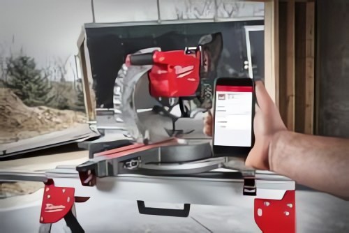 Milwaukee Tool расширяет линейку торцовочных пил новой M18 FUEL™ 305 мм комбинированной торцовочной пилой с протяжкой и двойным наклоном