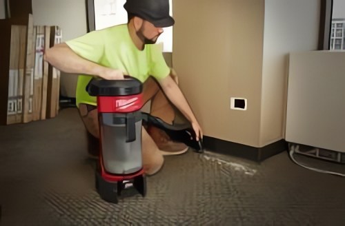 Носите на спине, подвешивайте или переносите новый ранцевый пылесос Milwaukee® M18 FUEL™ куда угодно!