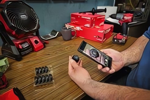 Новая Bluetooth®* метка отслеживания ONE-KEY™ с крупнейшей сетью поиска и отслеживания