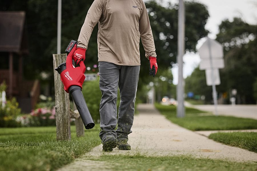 Новое пополнение линейки садовой техники MILWAUKEE®