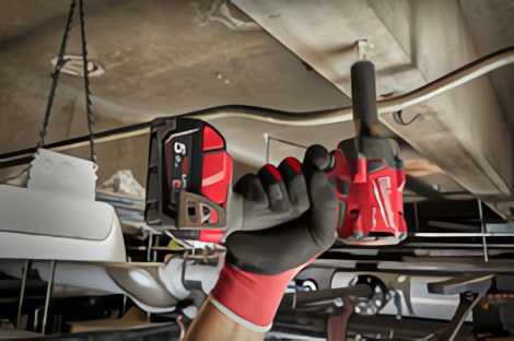 Самые компактные в своём классе! Новые компактные ударные гайковёрты MILWAUKEE® M18 FUEL™ обеспечивают больший крутящий момент в стеснённых условиях